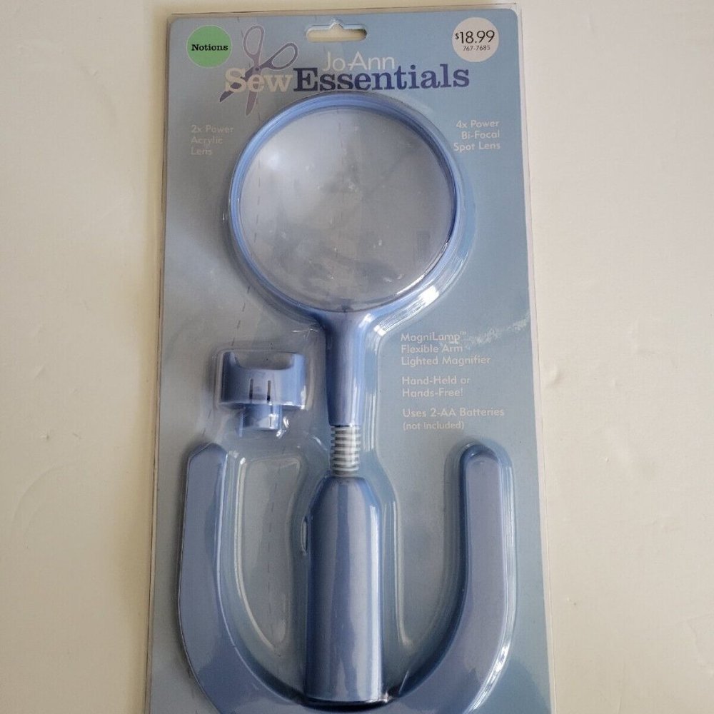 JoAnn Sew Essentials Magnilamp Lighted Magnifier & Hands Free Stand - Battery